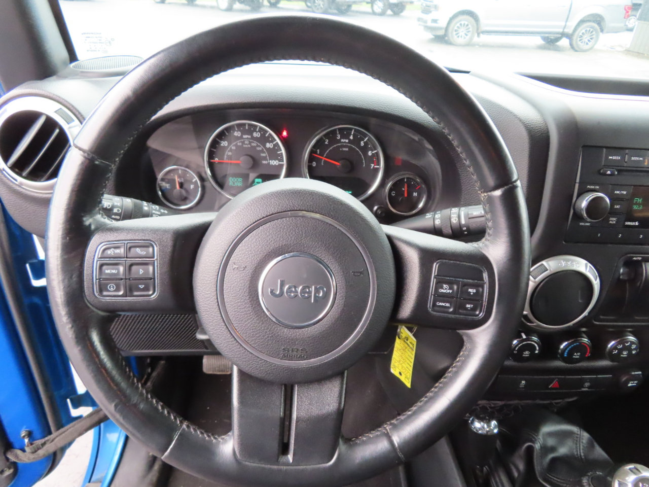 Used 2016 Jeep Wrangler Rubicon w/ Power Convenience Group image 27