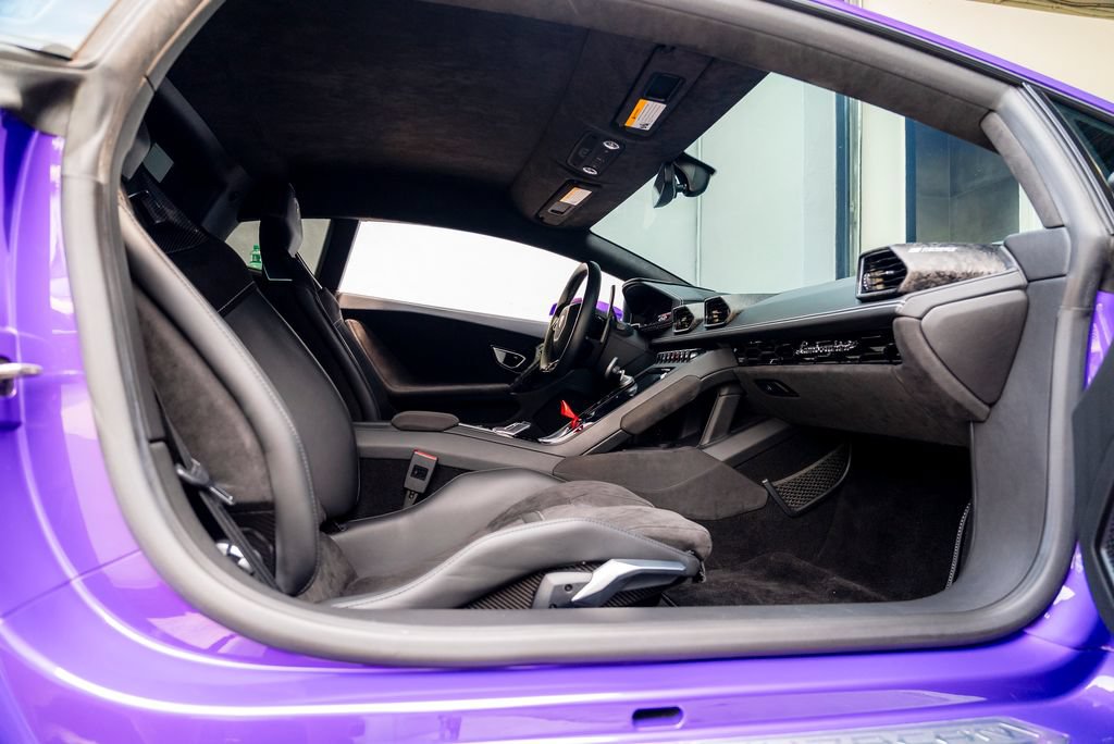 Used 2021 Lamborghini Huracan EVO RWD image 59