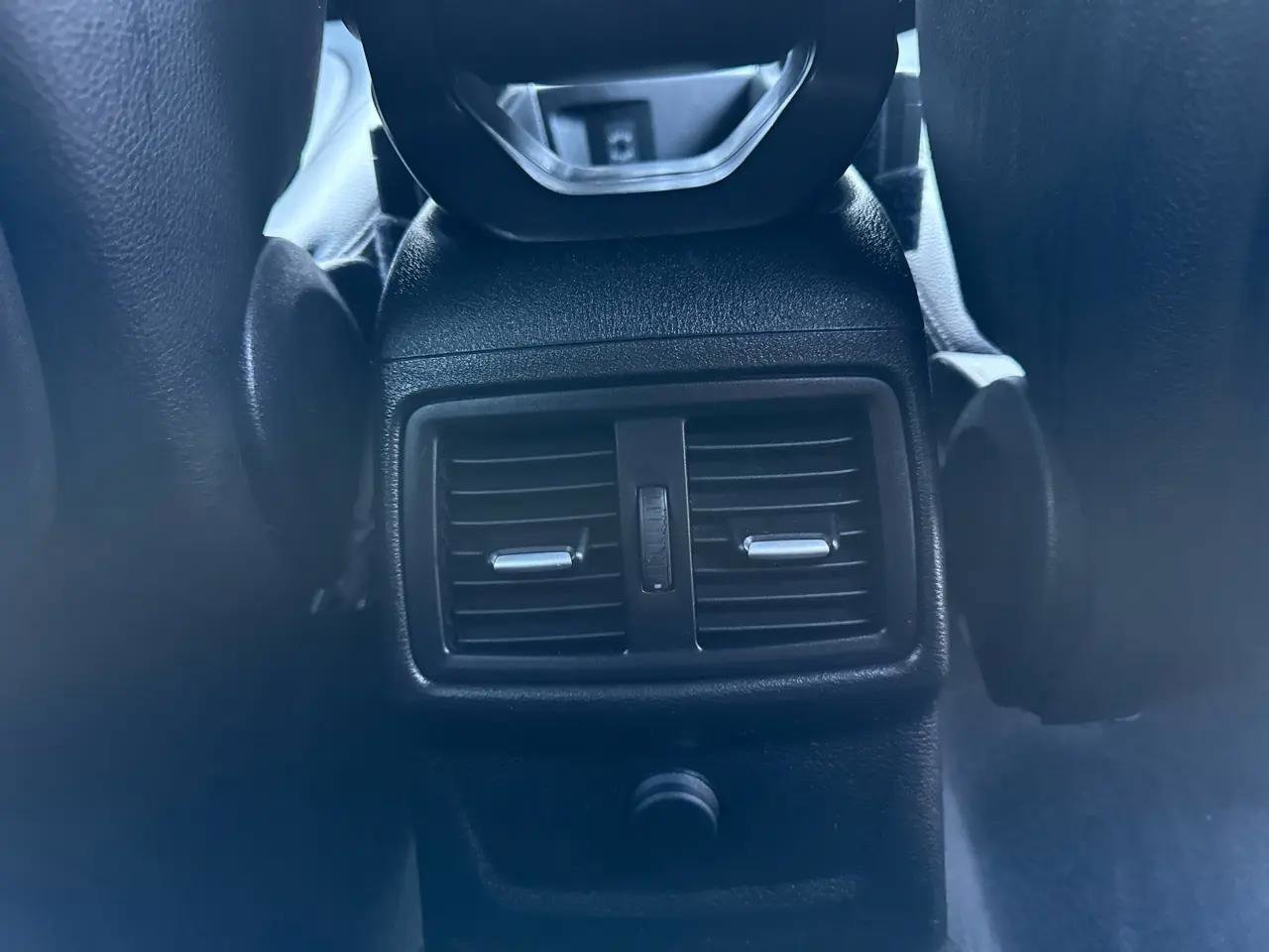 Used 2017 BMW X1 xDrive28i AWD/4WD image 34