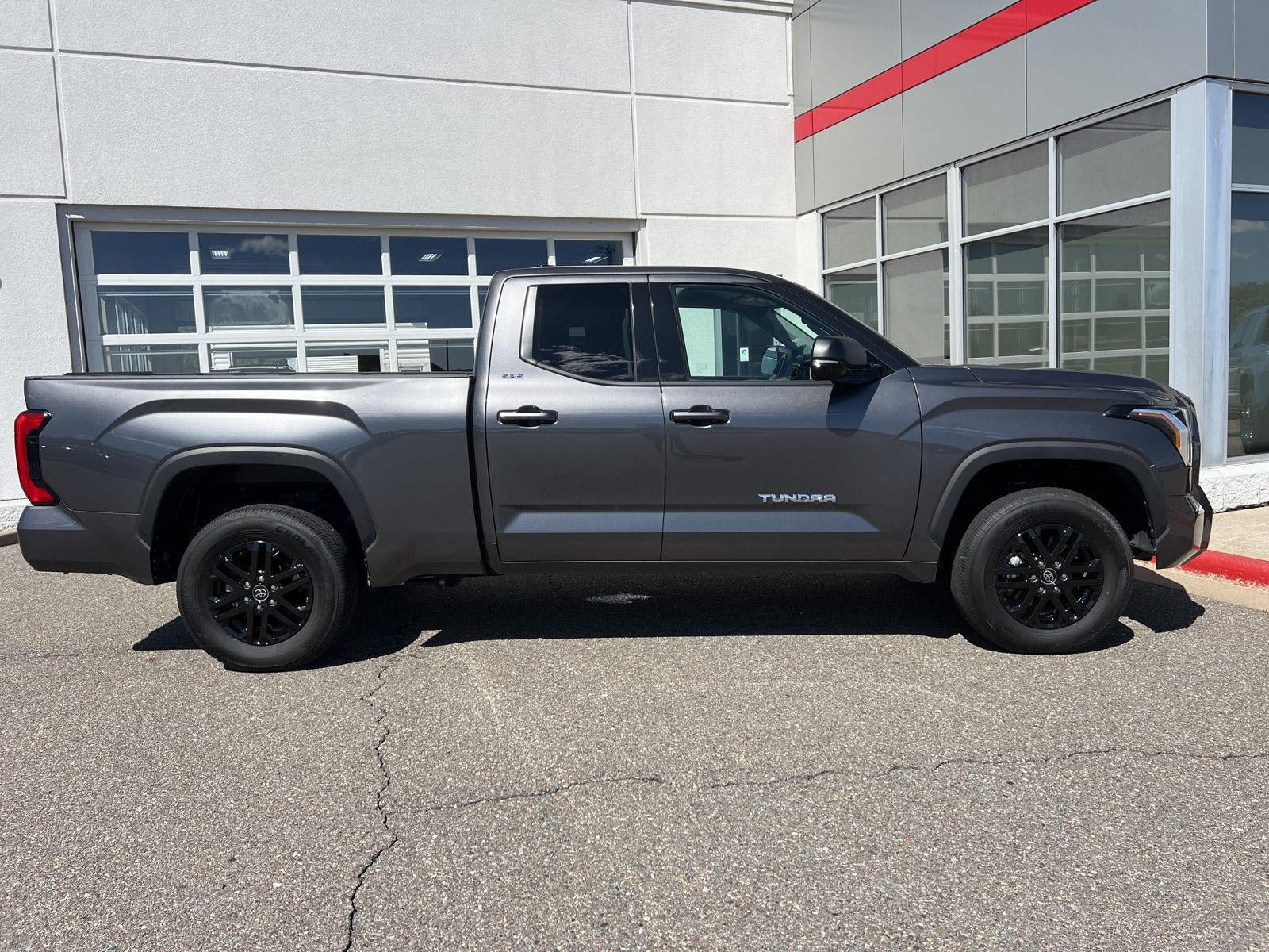 Used 2023 Toyota Tundra SR5 w/ SR5 Premium Package AWD/4WD image 32