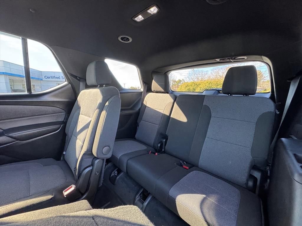 Used 2023 Chevrolet Traverse LT image 13