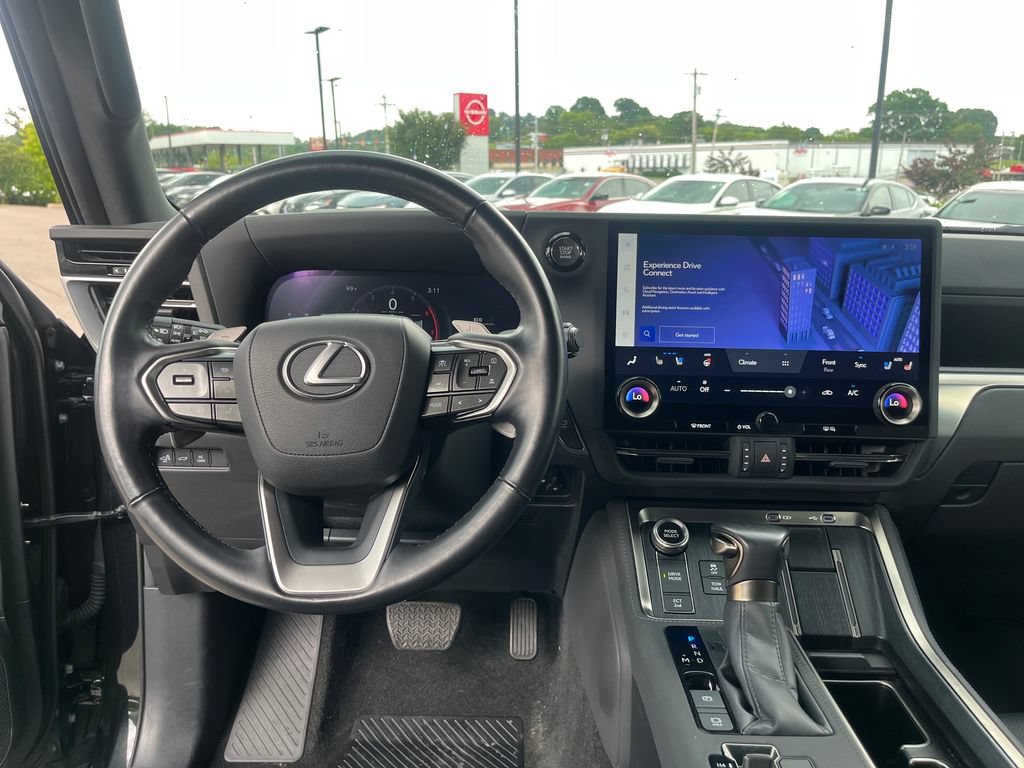 Used 2024 Lexus GX 550 w/ Accessory Package (2T) AWD/4WD image 25