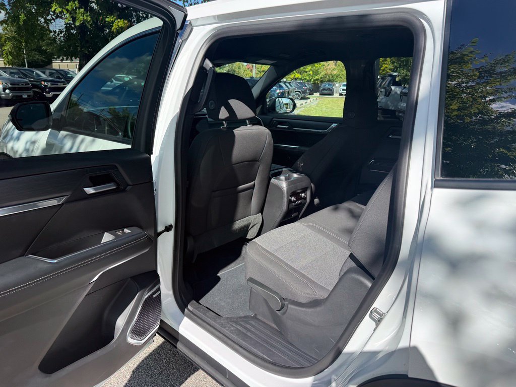 Used 2026 GMC Acadia Elevation AWD/4WD image 11