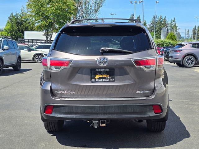 Used 2015 Toyota Highlander XLE AWD/4WD image 4