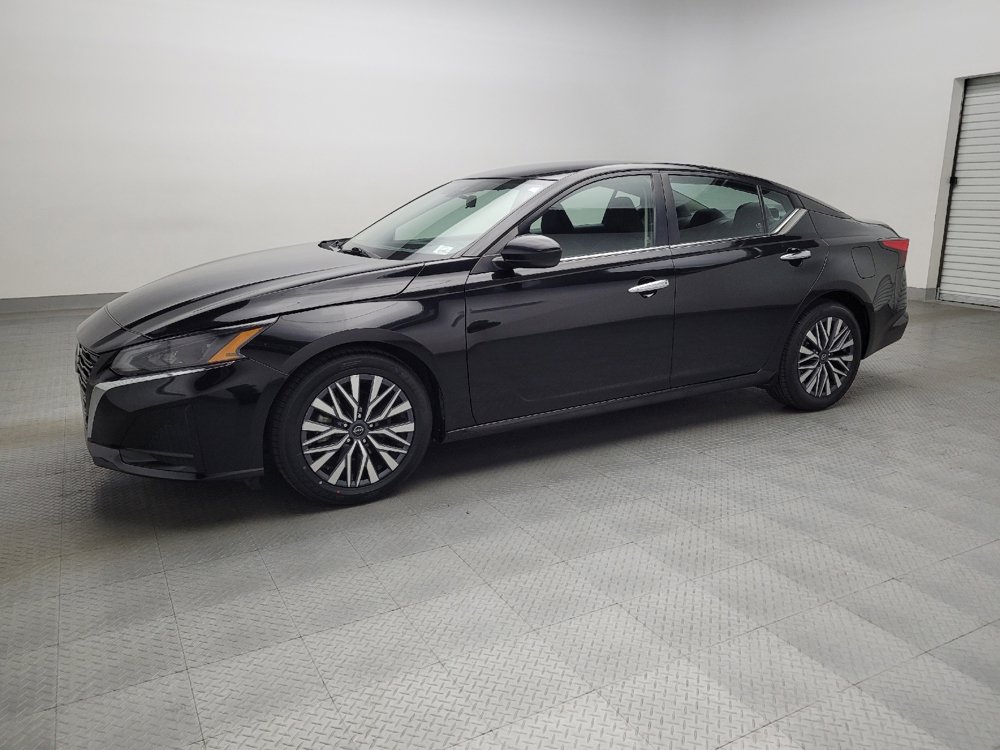 Used 2023 Nissan Altima 2.5 SV image 2