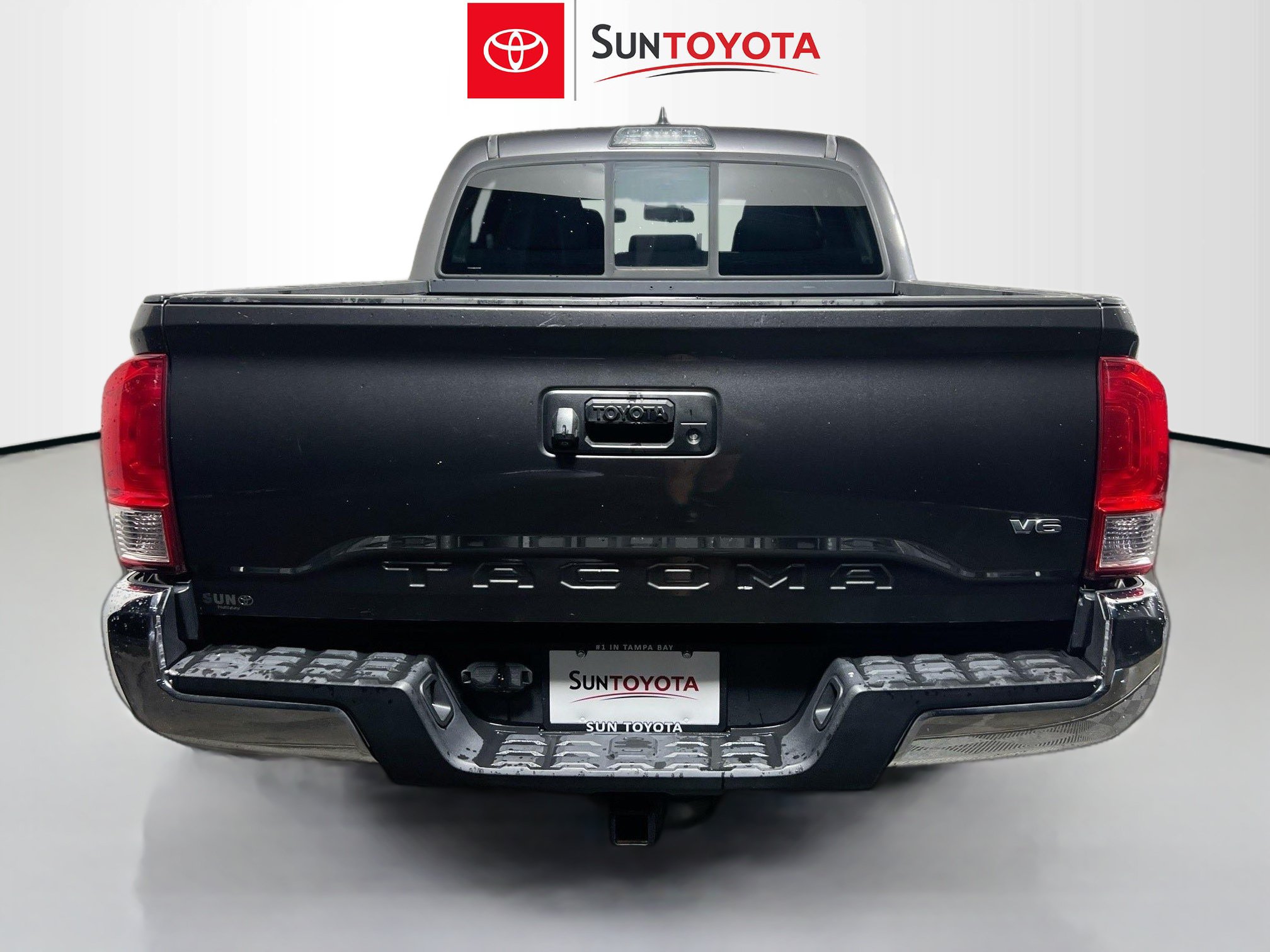 Used 2016 Toyota Tacoma SR5 w/ Towing Package RWD image 5