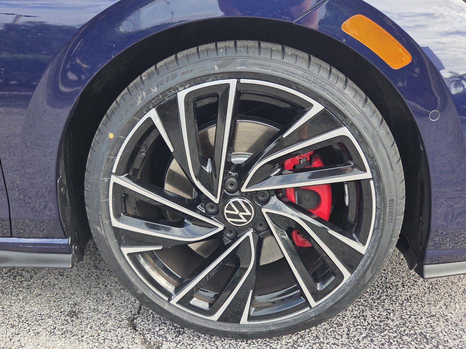 Used 2022 Volkswagen GTI Autobahn FWD image 9