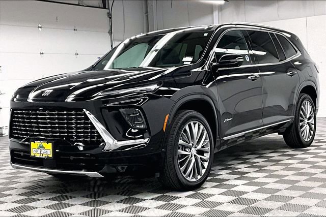 Used 2025 Buick Enclave Avenir w/ Trailering Package, 5000 lbs. image 11