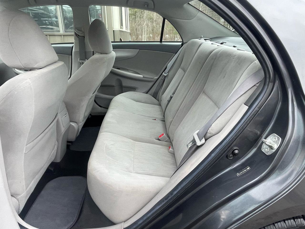 Used 2010 Toyota Corolla LE FWD image 9