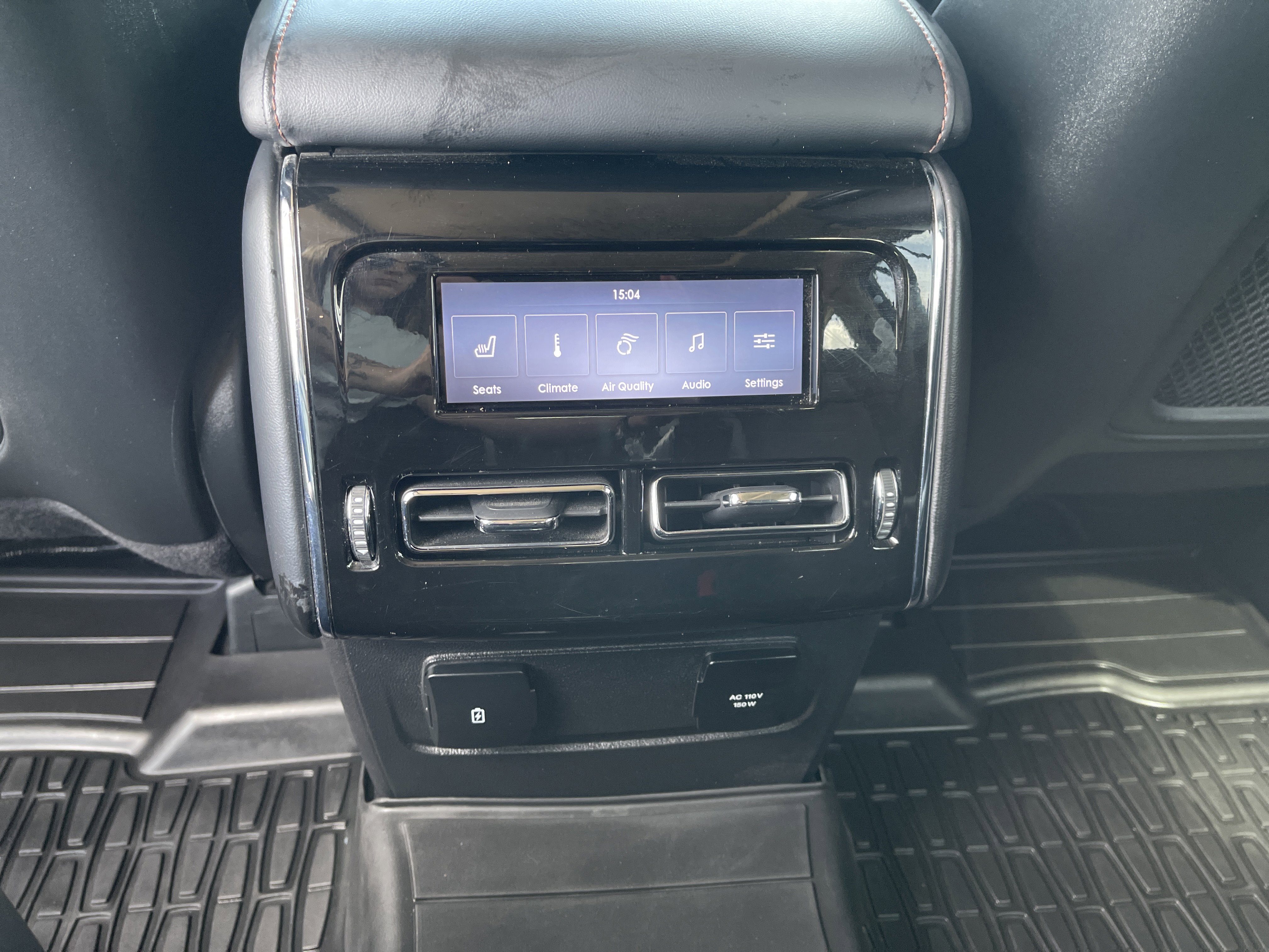 Used 2024 Lincoln Aviator Reserve w/ Equipment Group 201A AWD/4WD image 39