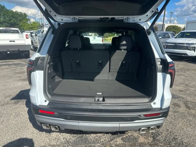 New 2026 Chevrolet Traverse LT w/ Sun and Wheel Package FWD image 30