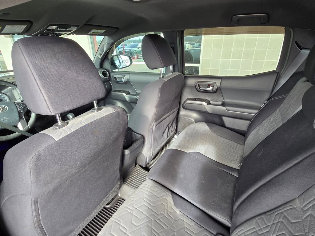 Used 2020 Toyota Tacoma TRD Off-Road image 25