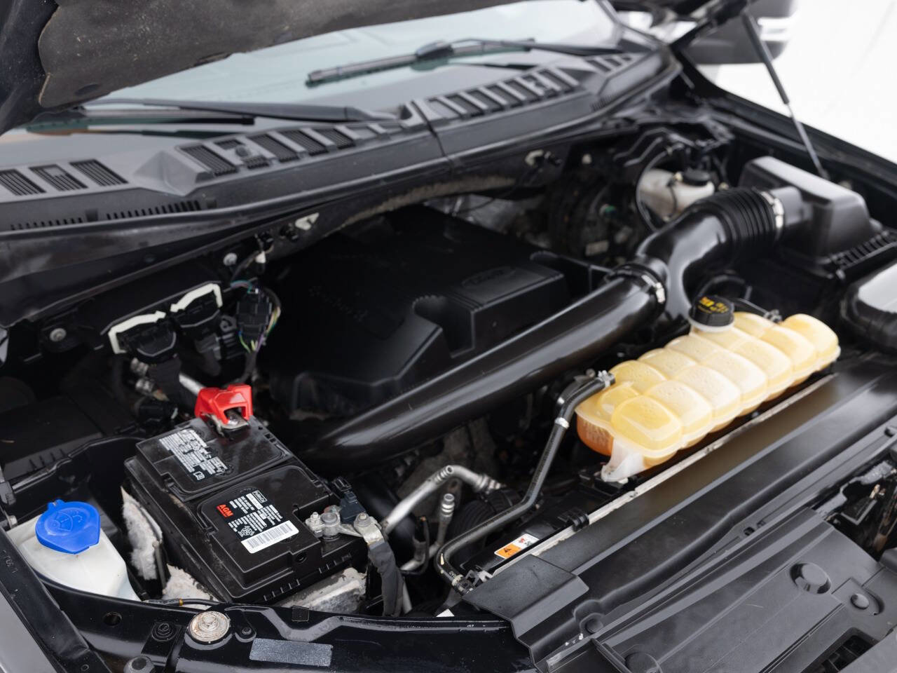 Used 2018 Ford F150 Lariat w/ Equipment Group 502A Luxury image 45