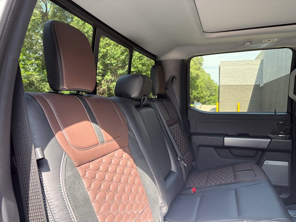New 2026 Ford F250 Lariat w/ Black Appearance Package AWD/4WD image 29