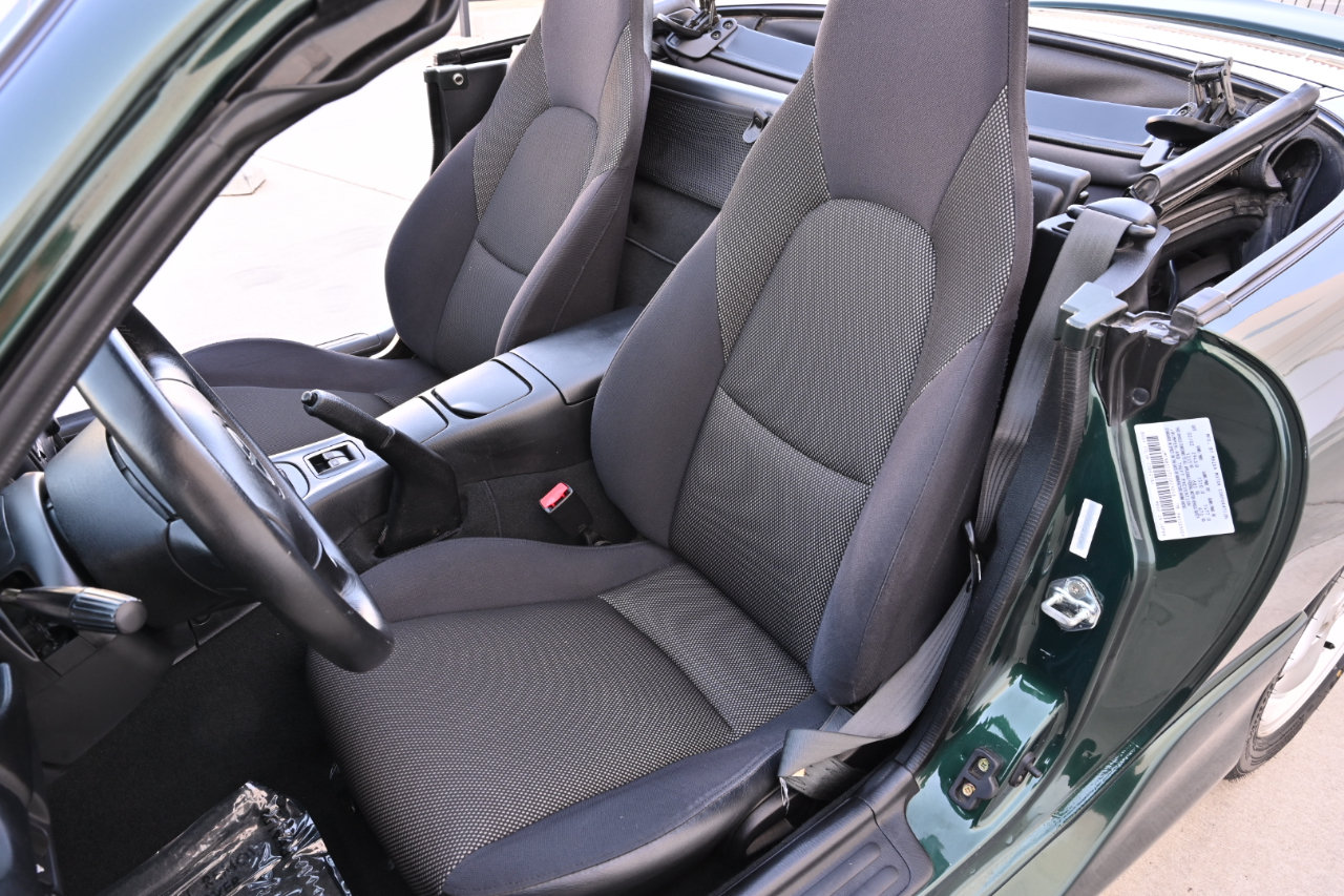 Used 2002 MAZDA MX-5 Miata RWD image 22