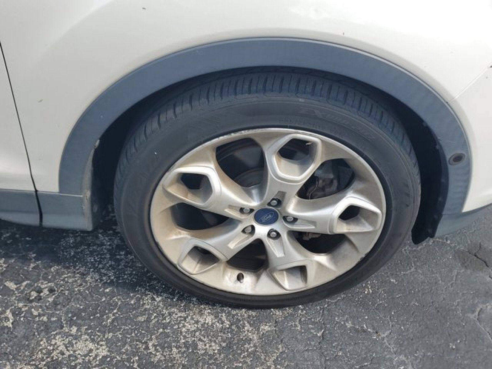 Used 2014 Ford Escape Titanium w/ Equipment Group 401A image 10