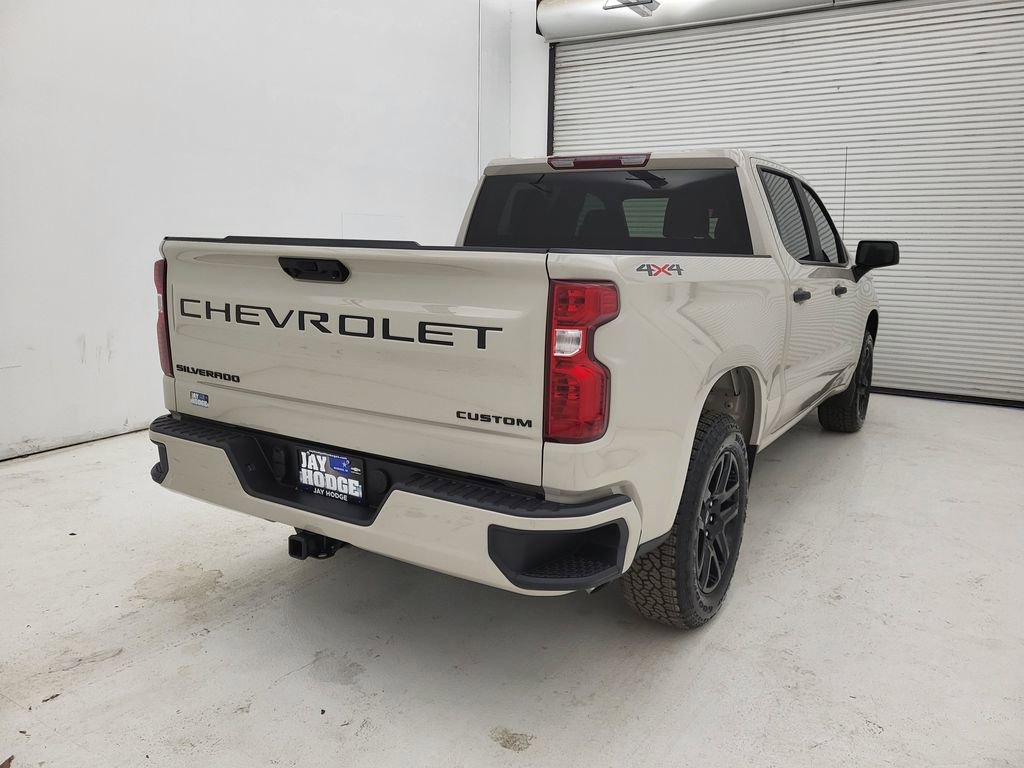 New 2026 Chevrolet Silverado 1500 Custom w/ LPO, Dark Essentials Package image 11