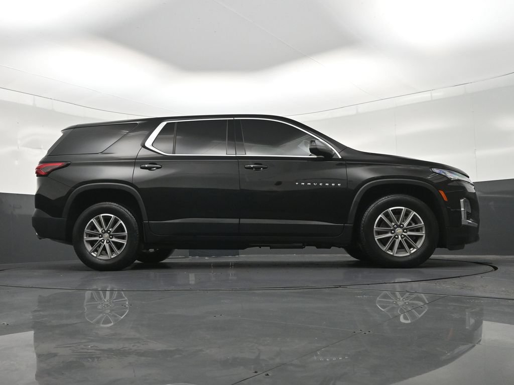 Used 2023 Chevrolet Traverse LS FWD image 30