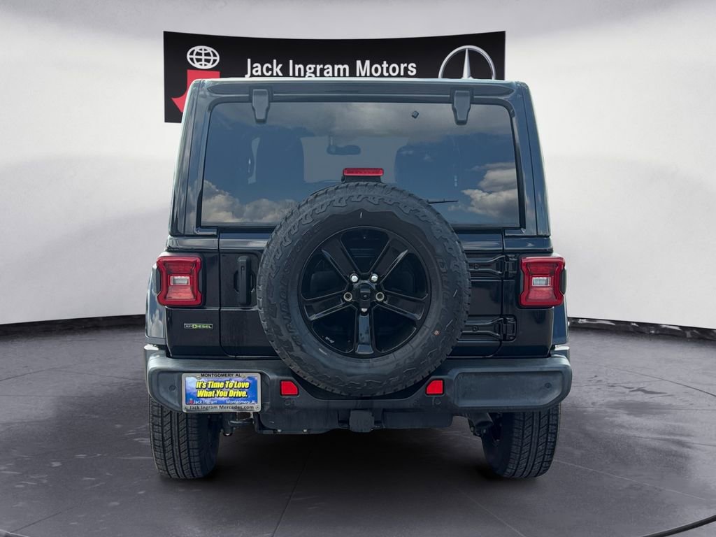 Used 2021 Jeep Wrangler Unlimited Sahara image 4