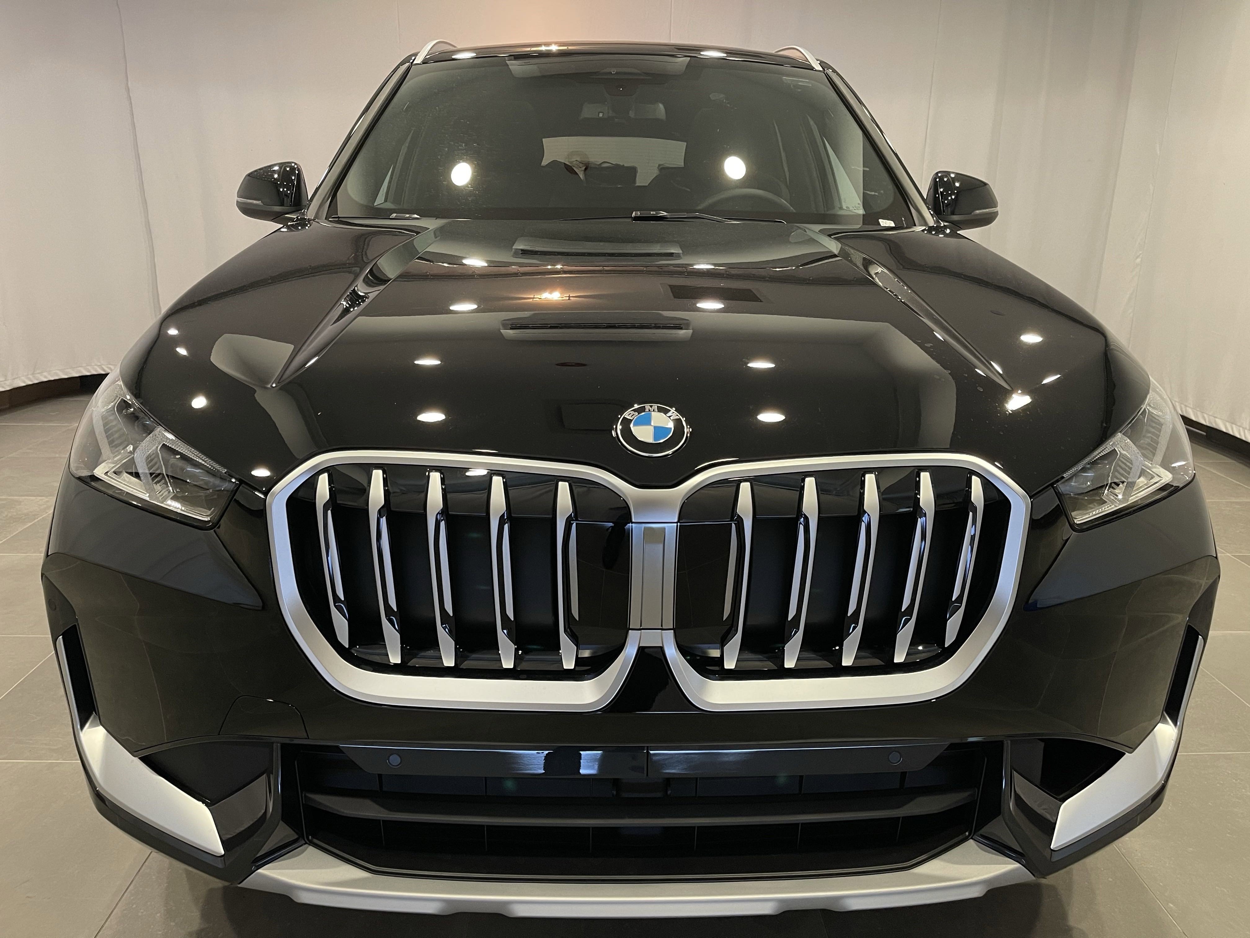 Used 2025 BMW X1 xDrive28i w/ Convenience Package image 2