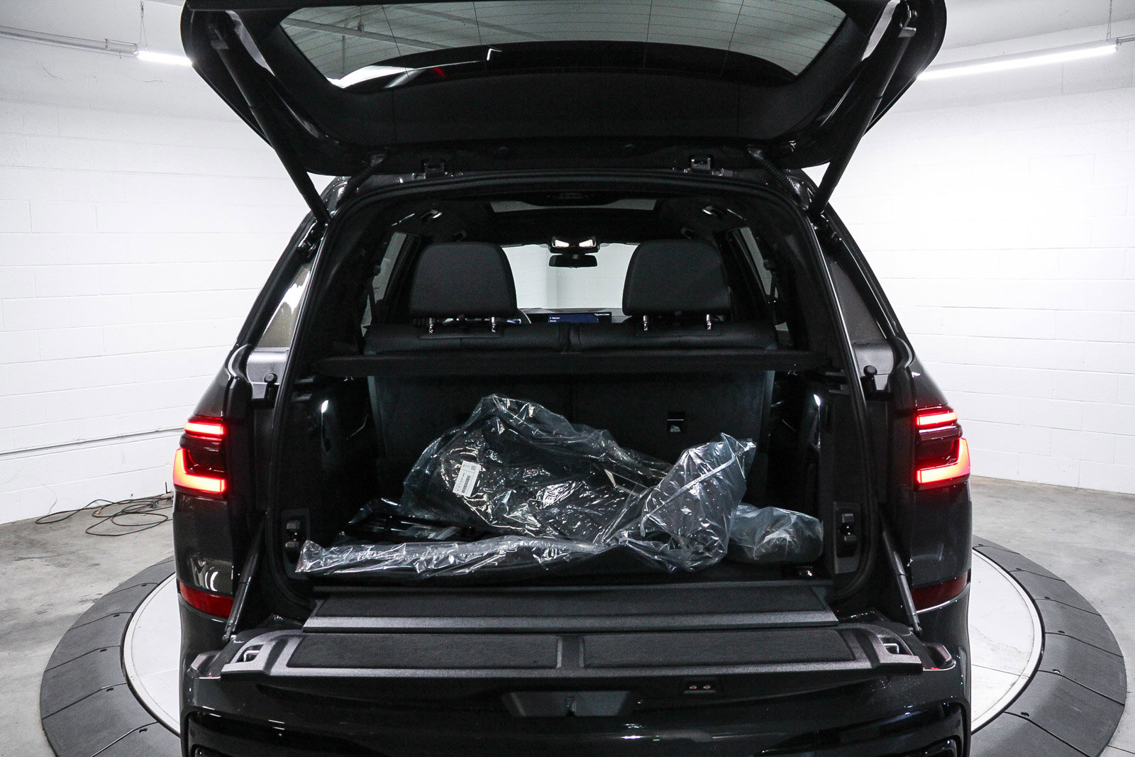 New 2026 BMW X7 M60i image 27