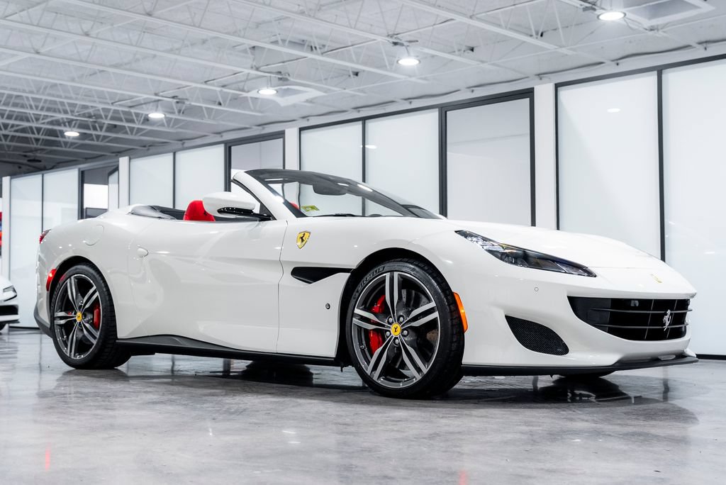 Used 2020 Ferrari Portofino RWD image 5