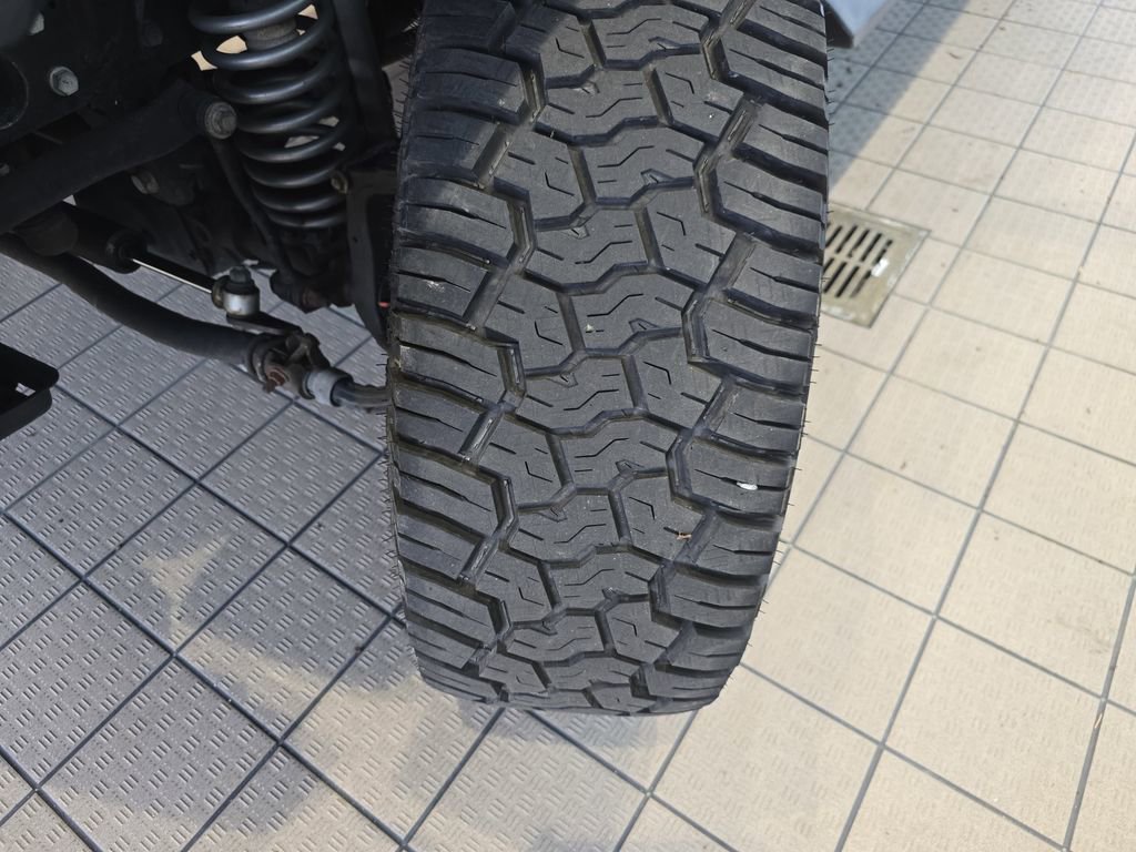 Used 2018 Jeep Wrangler Unlimited Sahara w/ LED Lighting Group image 20