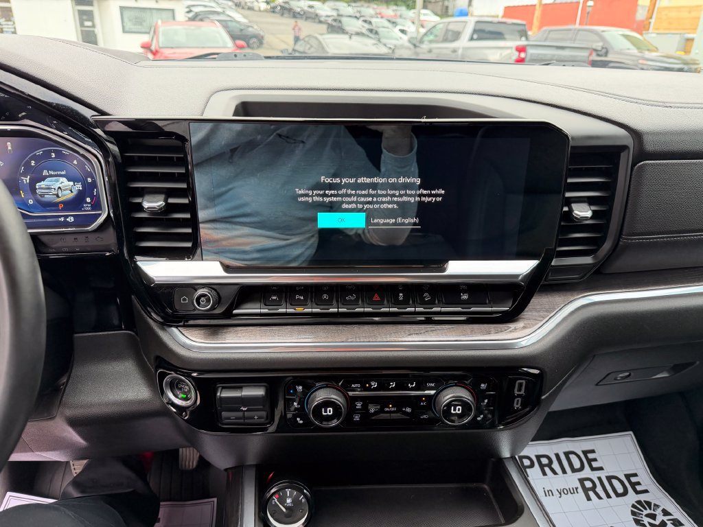 Used 2023 Chevrolet Silverado 1500 LTZ AWD/4WD image 19