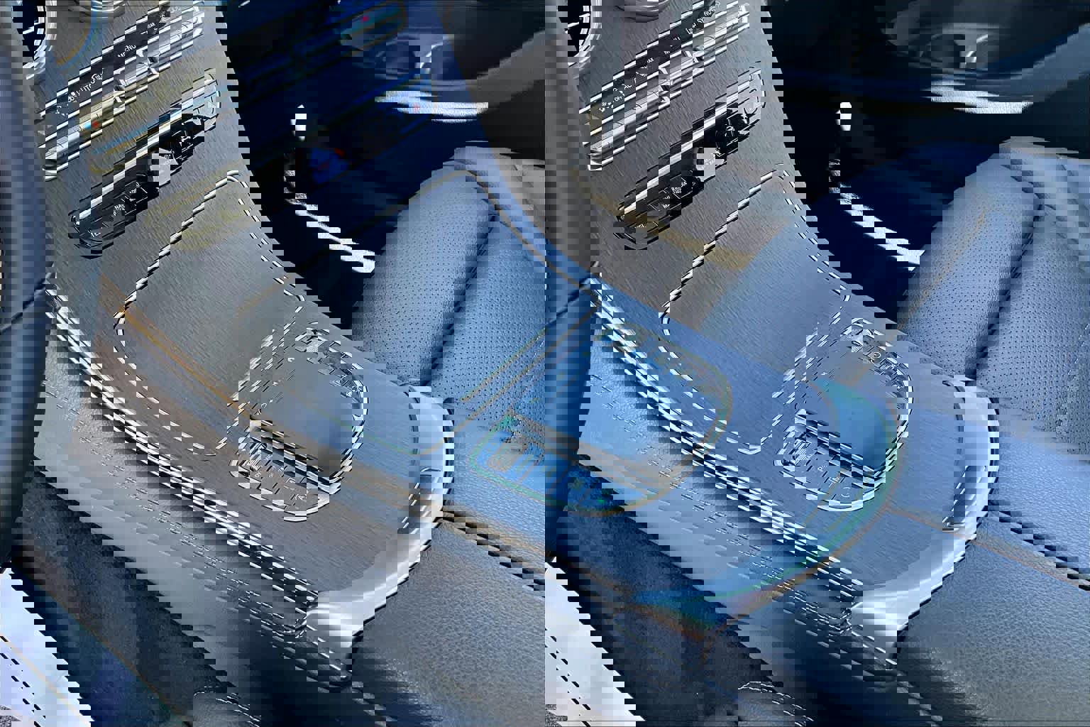 Used 2021 Mercedes-Benz GLC 300 4MATIC image 16