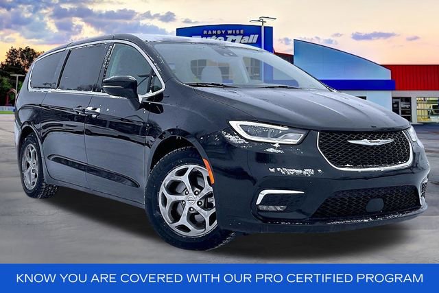 Used 2024 Chrysler Pacifica Limited image 1