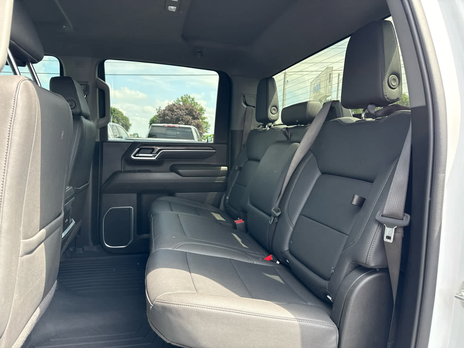 Certified 2025 Chevrolet Silverado 3500 LTZ w/ LTZ Convenience Package AWD/4WD image 21