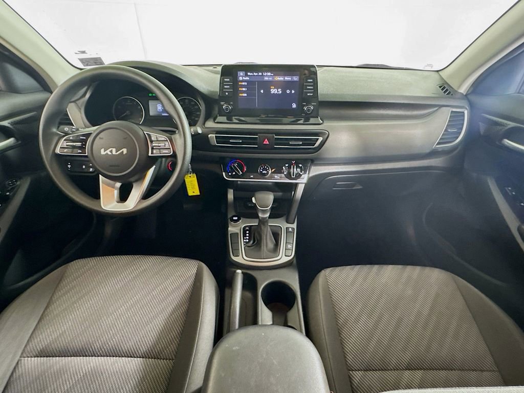 Used 2023 Kia Seltos LX AWD/4WD image 26