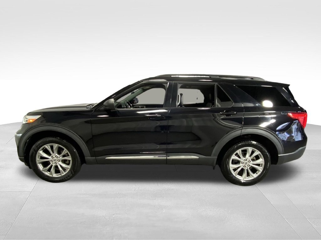 Used 2020 Ford Explorer XLT w/ Equipment Group 202A AWD/4WD image 7