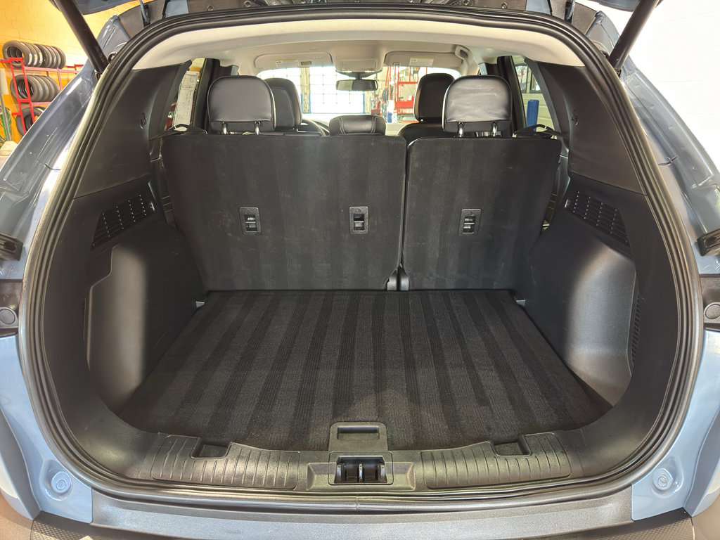 Used 2025 Ford Escape Platinum image 21