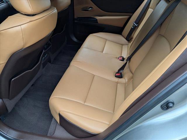 Used 2020 Lexus ES 350 w/ Premium Package image 18