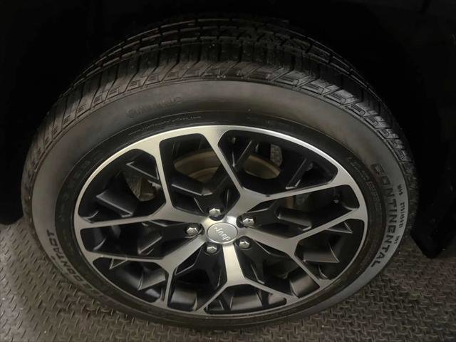 Certified 2023 Jeep Grand Cherokee Summit image 13