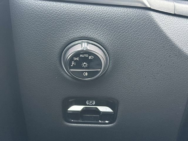 Certified 2025 Mercedes-Benz GLC 300 4MATIC image 25