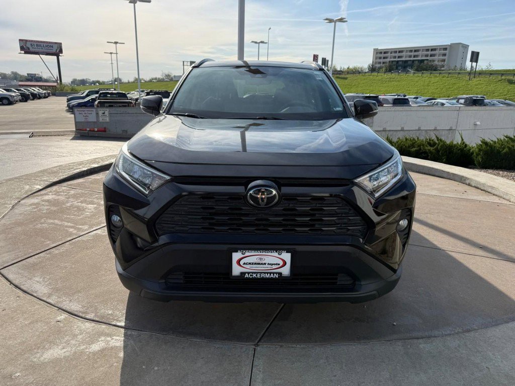 Used 2019 Toyota RAV4 XLE w/ Convenience Package image 12