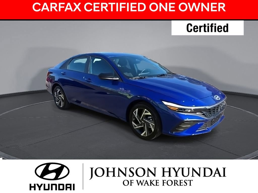 Certified 2025 Hyundai Elantra Sport w/ Cargo Package FWD image 2