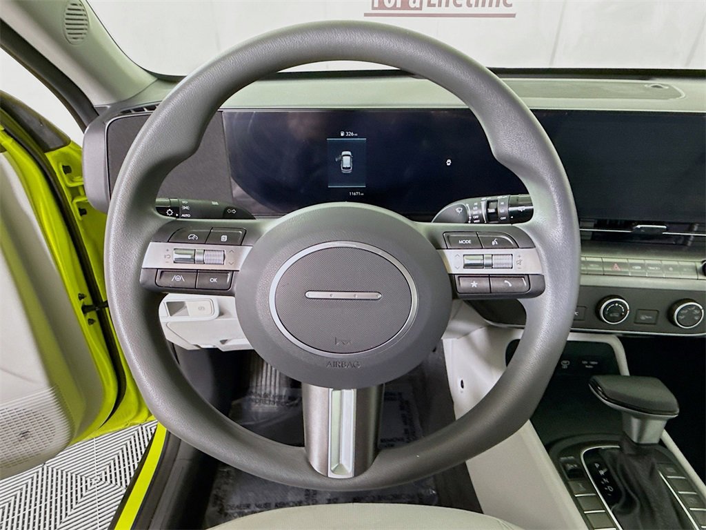 Certified 2025 Hyundai Kona SE image 19