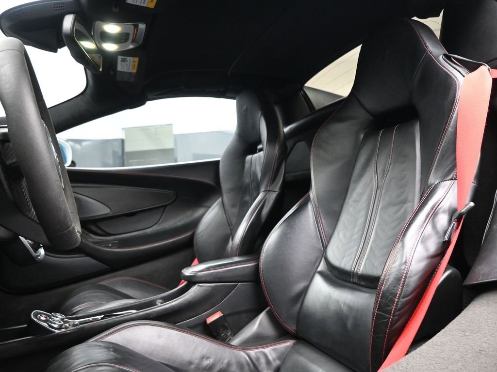 Used 2019 McLaren 570S Spider image 12