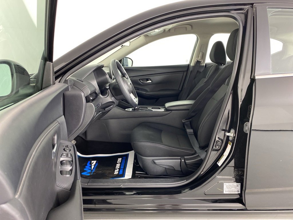 Used 2024 Nissan Sentra SV image 11