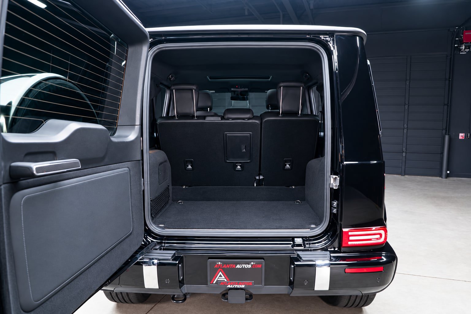 Used 2023 Mercedes-Benz G 550 image 34