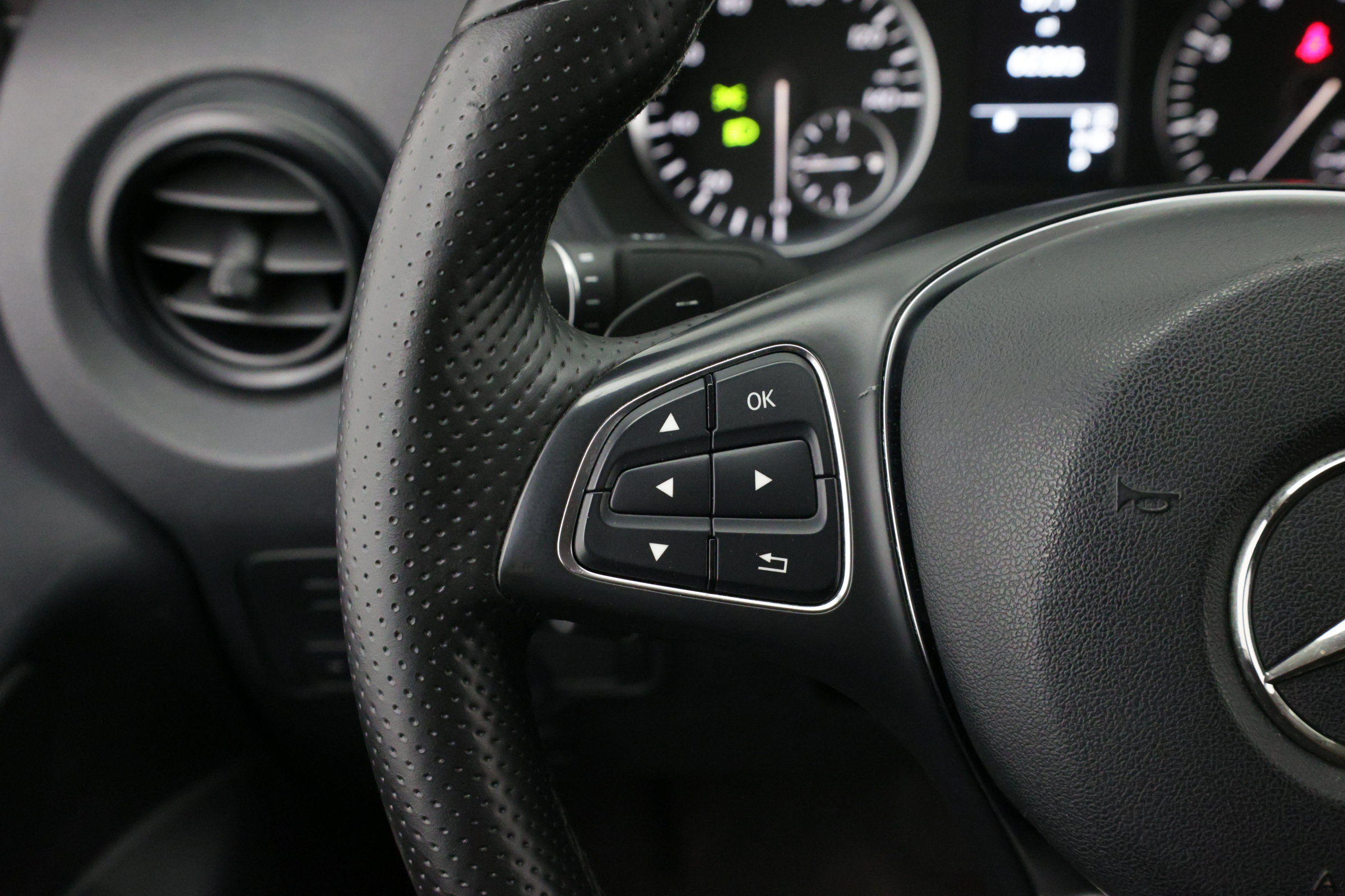 Used 2018 Mercedes-Benz Metris image 17