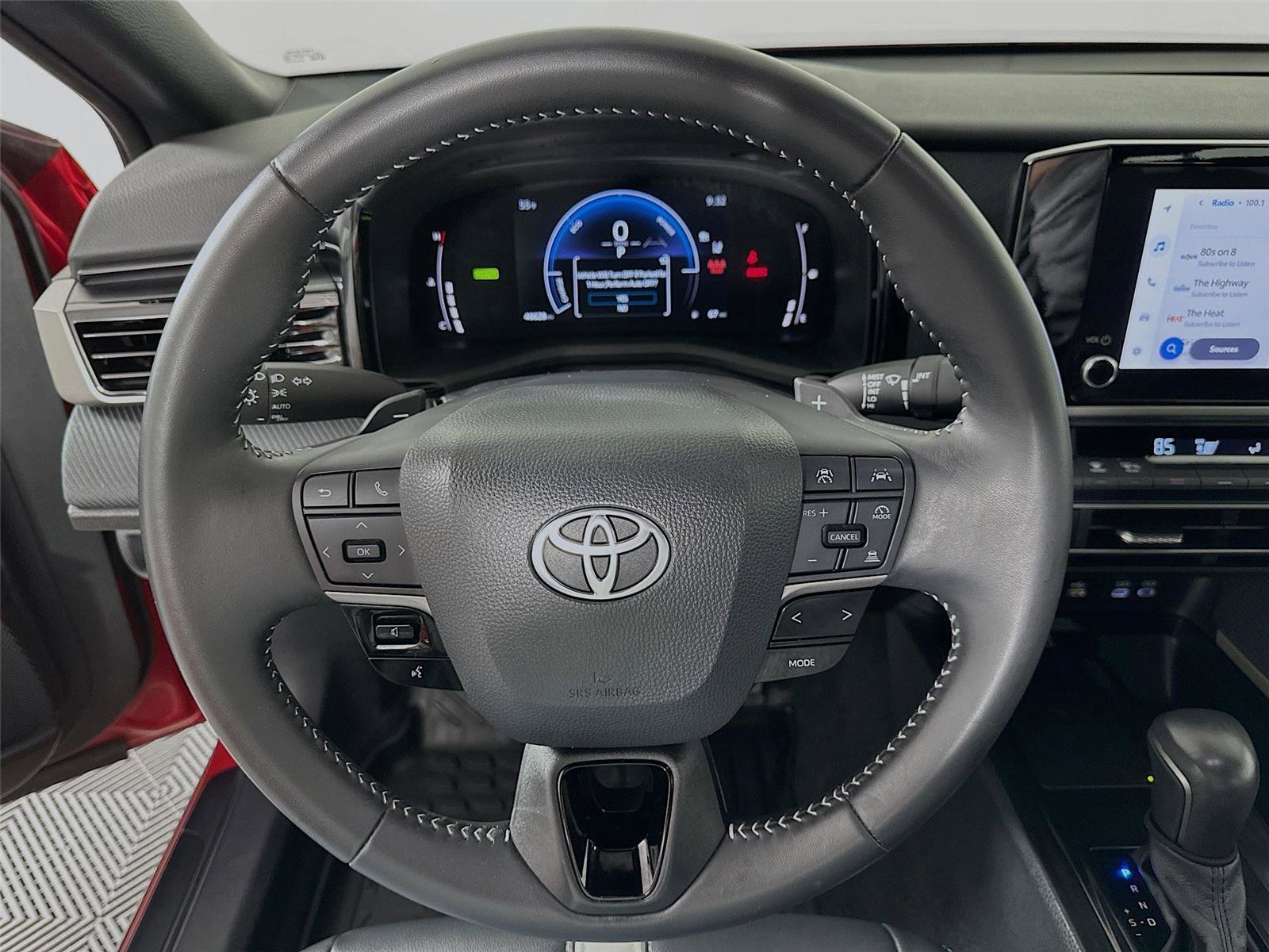 Certified 2025 Toyota Camry SE image 17