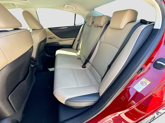Used 2019 Lexus ES 300h FWD image 19