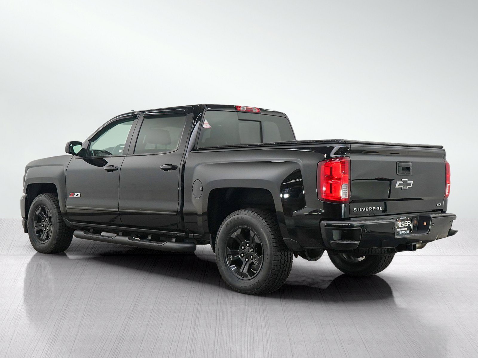Used 2016 Chevrolet Silverado 1500 LTZ Z71 w/ LTZ Plus Package AWD/4WD image 3
