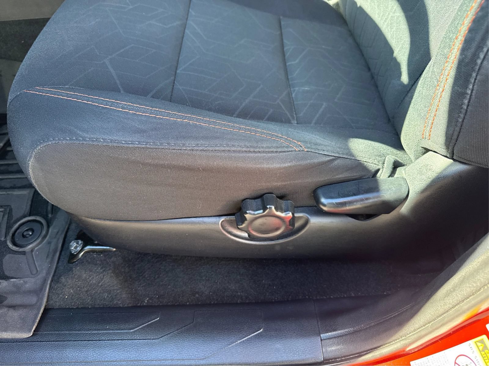 Used 2017 Toyota Tacoma TRD Sport w/ Tow Package (A/T) AWD/4WD image 19