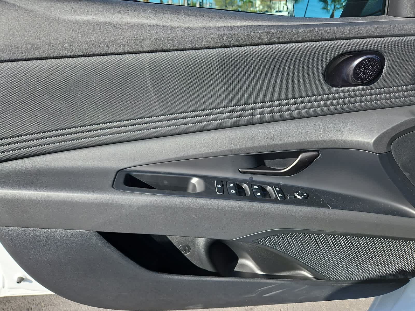 New 2026 Hyundai Elantra SEL Sport FWD image 27