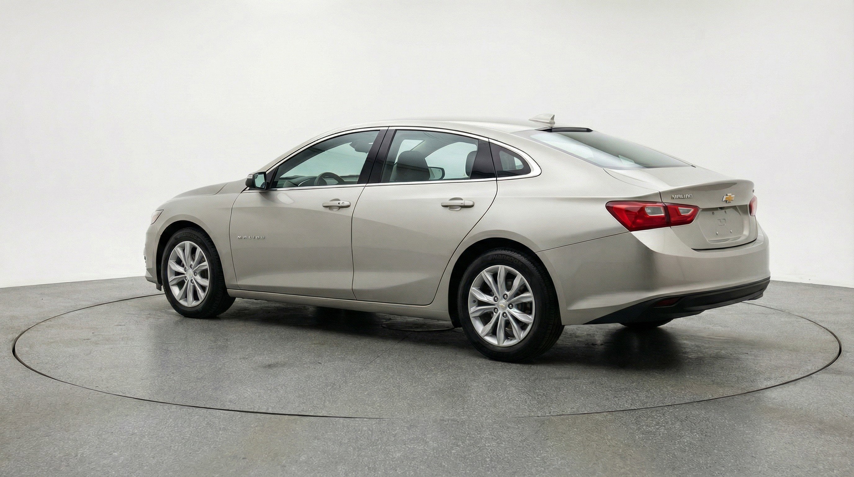 Used 2024 Chevrolet Malibu LT image 6